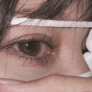 美女脱掉内裤让男人插射视频
